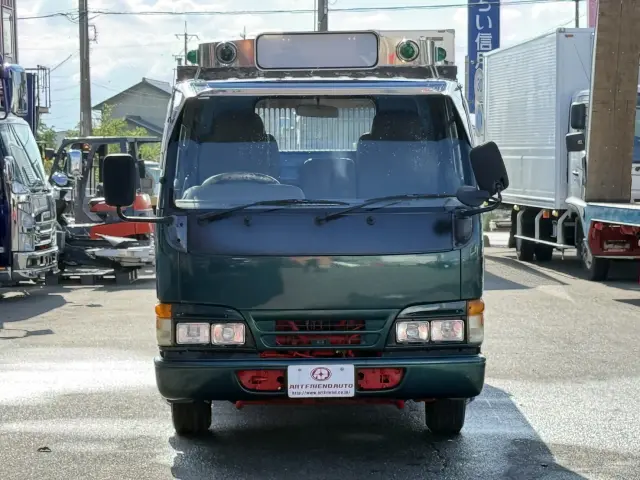 いすゞ エルフ KC-NKR66ED(2WD)の写真2