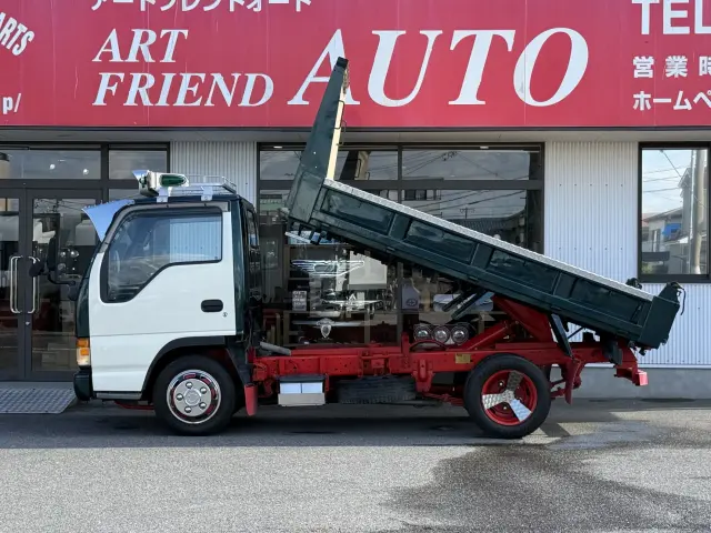 いすゞ エルフ KC-NKR66ED(2WD)の写真9