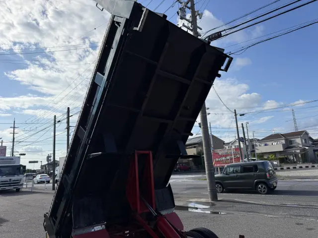 いすゞ エルフ KC-NKR66ED(2WD)の写真16