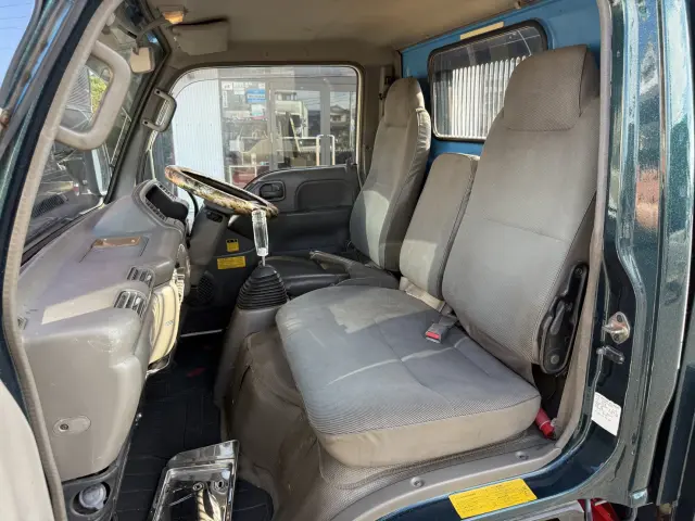 いすゞ エルフ KC-NKR66ED(2WD)の写真31