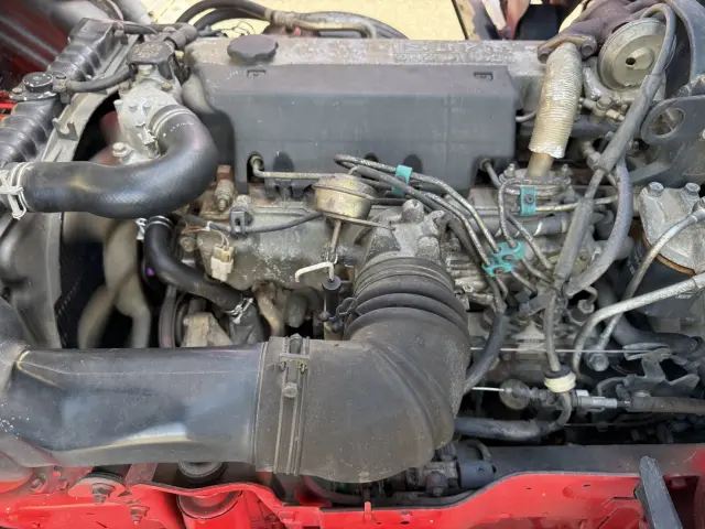 いすゞ エルフ KC-NKR66ED(2WD)の写真38