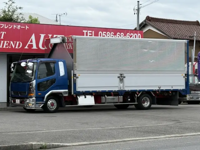 三菱 ファイター 2KG-FK64F(2WD)の写真1