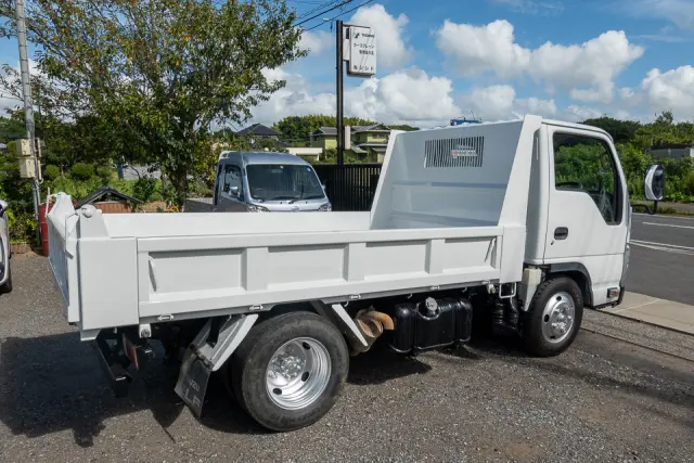 いすゞ エルフ SKG-NPR85AN(2WD)の写真4