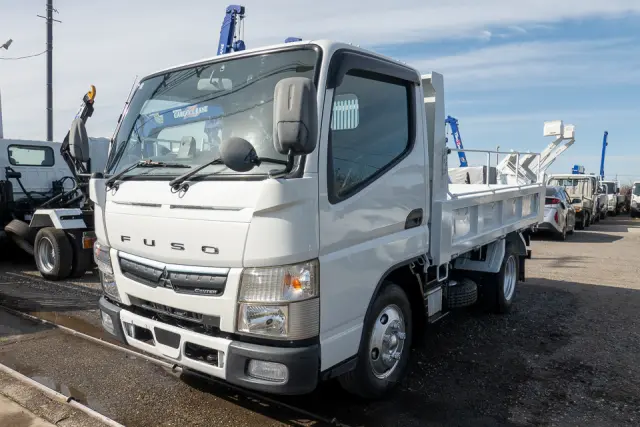 三菱 キャンター 2PG-FBA60(2WD)の写真1