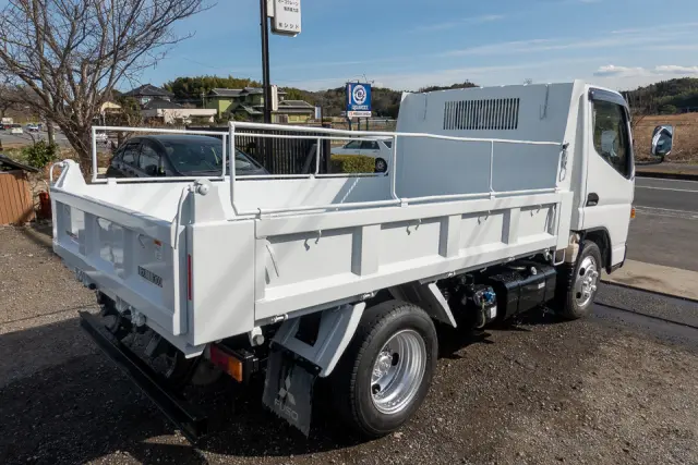 三菱 キャンター 2PG-FBA60(2WD)の写真4