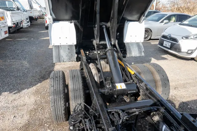 三菱 キャンター 2PG-FBA60(2WD)の写真12