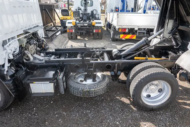 三菱 キャンター 2PG-FBA60(2WD)の写真15