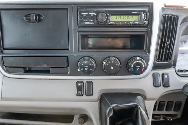 三菱 キャンター 2PG-FBA60(2WD)の写真24