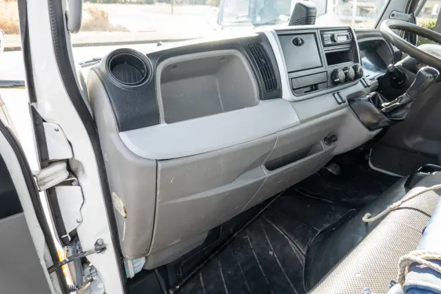 三菱 キャンター 2PG-FBA60(2WD)の写真29