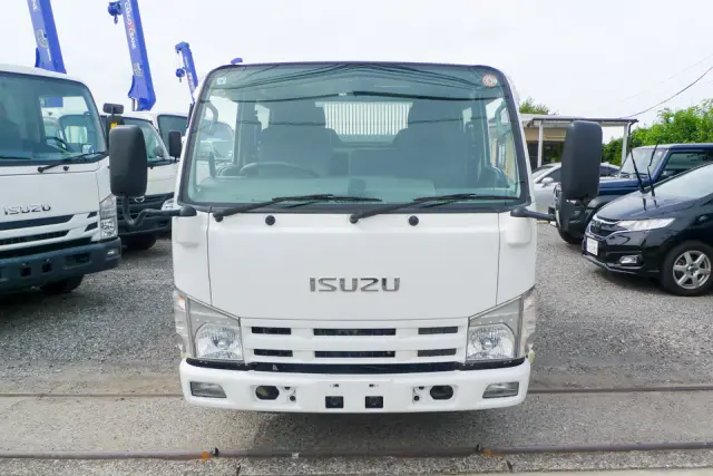 いすゞ エルフ TKG-NJR85AD(2WD)の写真2