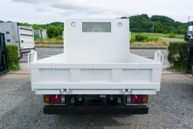 いすゞ エルフ TKG-NJR85AD(2WD)の写真4