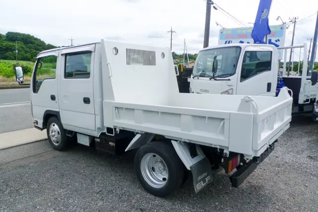 いすゞ エルフ TKG-NJR85AD(2WD)の写真5