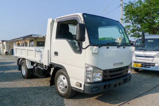 いすゞ エルフ TPG-NKR85AN(2WD)の写真3