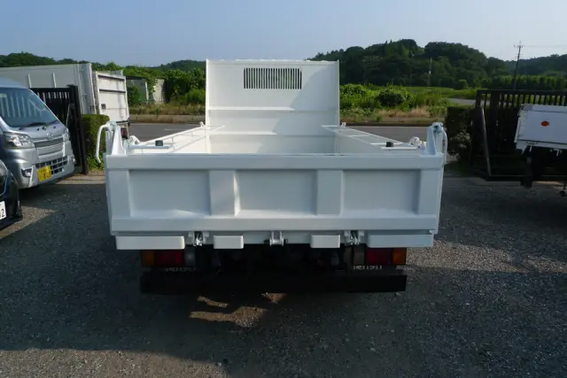 いすゞ エルフ TPG-NKR85AN(2WD)の写真4