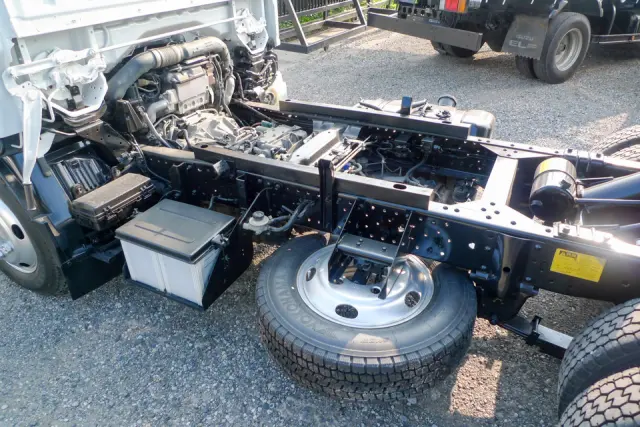 いすゞ エルフ TPG-NKR85AN(2WD)の写真16