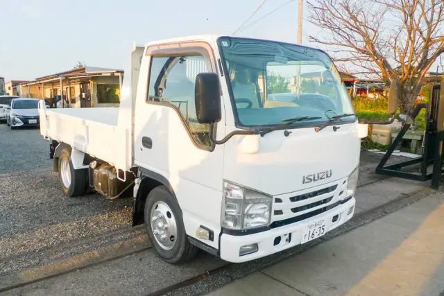 いすゞ エルフ TPG-NKR85AD(2WD)の写真3