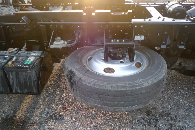 いすゞ エルフ TPG-NKR85AD(2WD)の写真12
