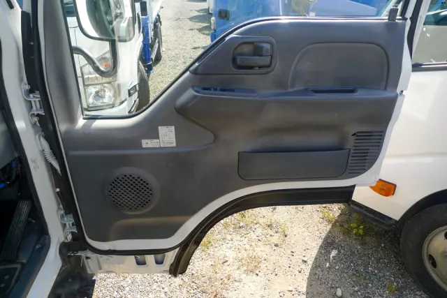いすゞ エルフ TPG-NKR85AD(2WD)の写真18