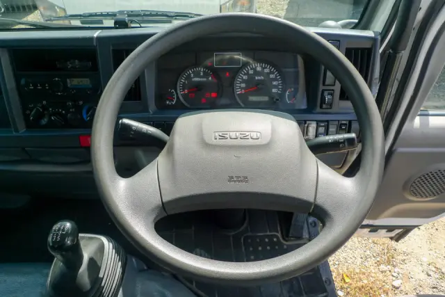 いすゞ エルフ TPG-NKR85AD(2WD)の写真22