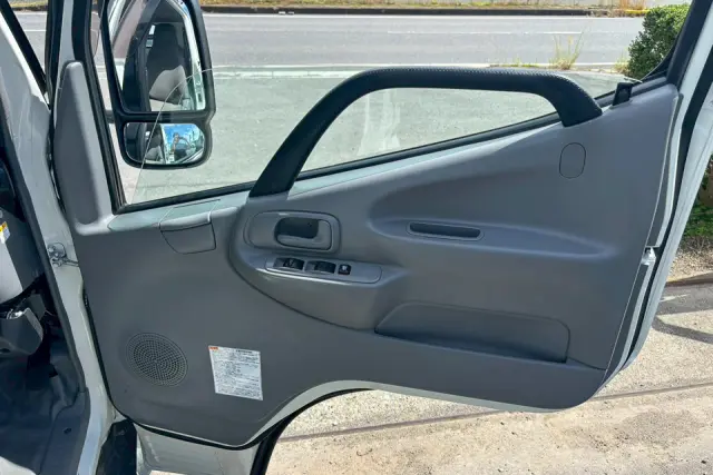 日野 デュトロ TKG-XZU605M(2WD)の写真18