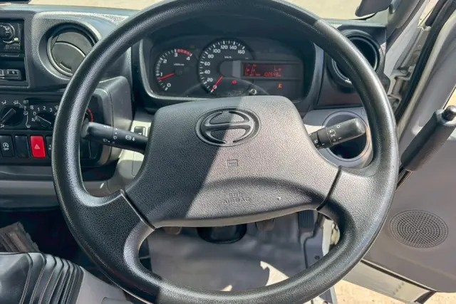 日野 デュトロ TKG-XZU605M(2WD)の写真22