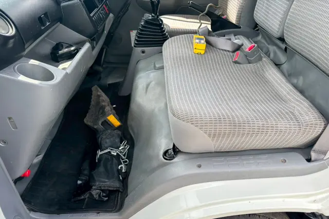 日野 デュトロ TKG-XZU605M(2WD)の写真27