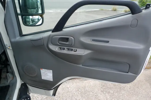 日野 デュトロ TKG-XZU605M(2WD)の写真25