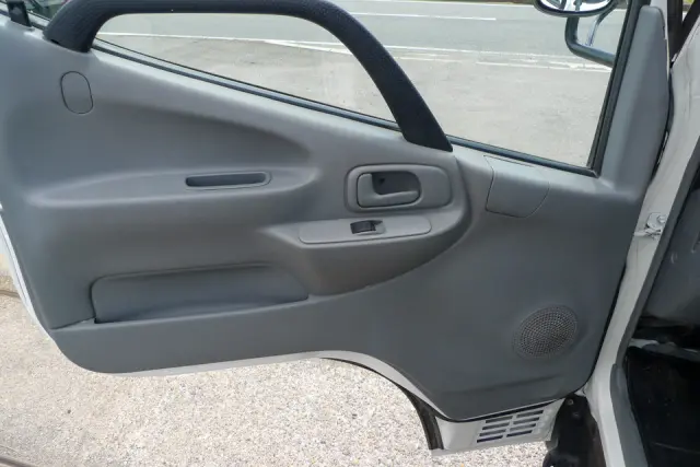 日野 デュトロ TKG-XZU605M(2WD)の写真31