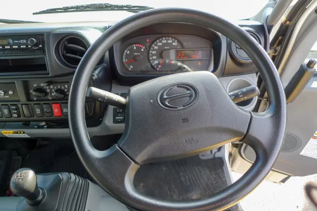 日野 デュトロ TKG-XZU600X(2WD)の写真32