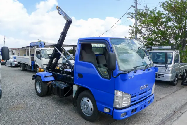 いすゞ エルフ TKG-NKR85A(2WD)の写真3