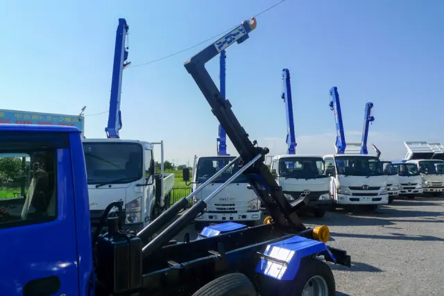 いすゞ エルフ TKG-NKR85A(2WD)の写真17