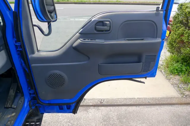 いすゞ エルフ TKG-NKR85A(2WD)の写真19