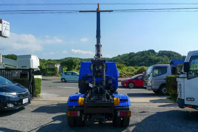 いすゞ エルフ TKG-NKR85A(2WD)の写真21