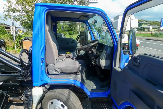 いすゞ エルフ TKG-NKR85A(2WD)の写真25