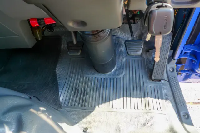 いすゞ エルフ TKG-NKR85A(2WD)の写真29