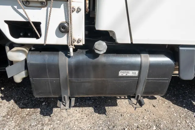 三菱 キャンター TKG-FBA20(2WD)の写真12