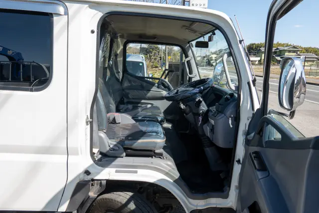 三菱 キャンター TKG-FBA20(2WD)の写真15