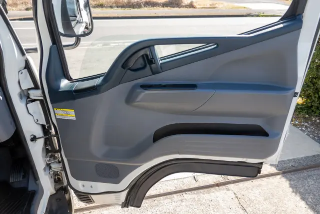 三菱 キャンター TKG-FBA20(2WD)の写真16