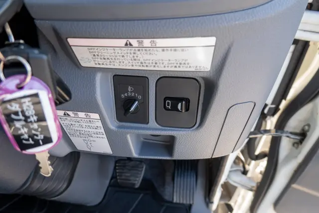 三菱 キャンター TKG-FBA20(2WD)の写真21