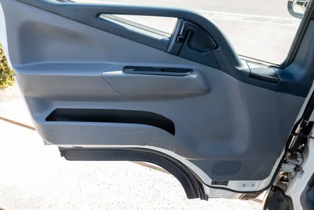 三菱 キャンター TKG-FBA20(2WD)の写真23