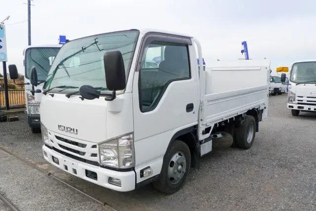 いすゞ エルフ TRG-NJR85A(2WD)の写真1