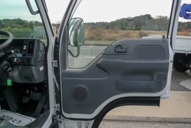 いすゞ エルフ TRG-NJR85A(2WD)の写真21