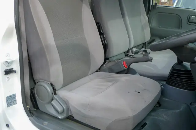 いすゞ エルフ TRG-NJR85A(2WD)の写真22