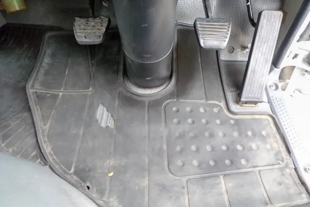 いすゞ エルフ TRG-NJR85A(2WD)の写真26