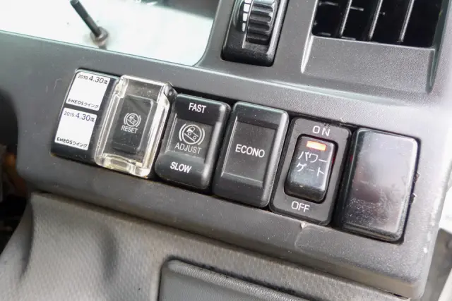 いすゞ エルフ TRG-NJR85A(2WD)の写真27