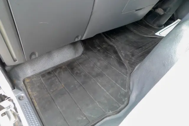 いすゞ エルフ TRG-NJR85A(2WD)の写真33