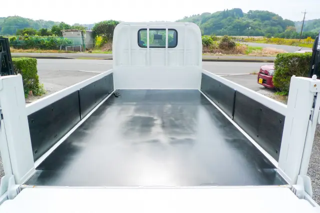 いすゞ エルフ TKG-NJR85AN(2WD)の写真8