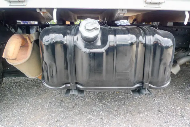 いすゞ エルフ TKG-NJR85AN(2WD)の写真16