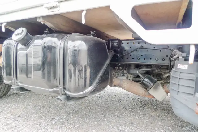 いすゞ エルフ TKG-NJR85AN(2WD)の写真17