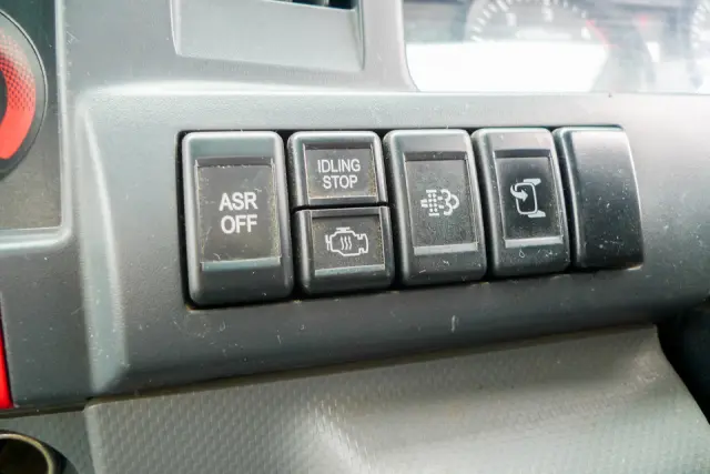 いすゞ エルフ TKG-NJR85AN(2WD)の写真25